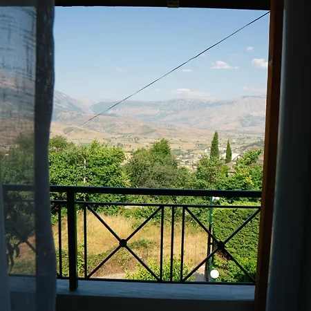 Topulli View Vendégház Gjirokastra