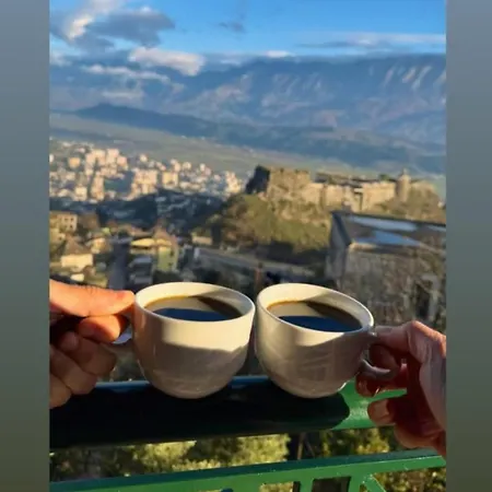 Topulli View בית הארחה